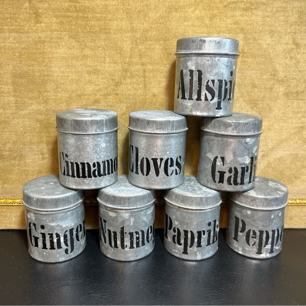 Vtg Vandor Galvanized Metal Spice Containers Cottage Farmhouse Japan 8 Set 2.5”